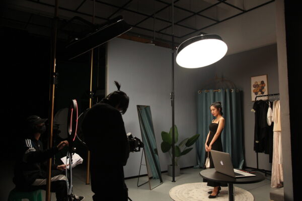Nanlite Softbox Round 95 x 86 cm Compac 200 Mount - Image 6