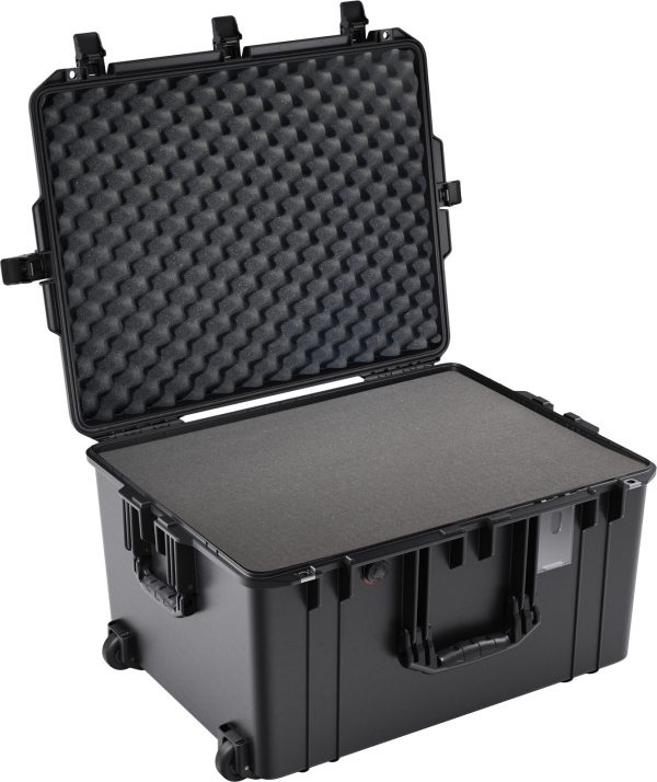 Pelican 1637AIR Case With Foam Black