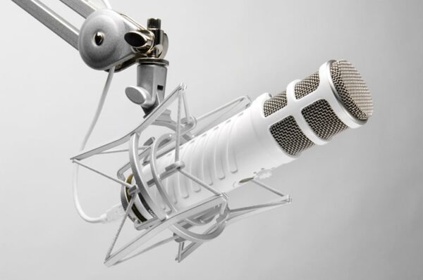 Rode Podcaster MK2 USB Broadcast Quality Microphone - Image 3