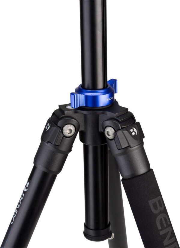 Benro Mach3 Tripod Series 2 Aluminium 4 Section Monopod Twist Lock HD2 Head - Image 4