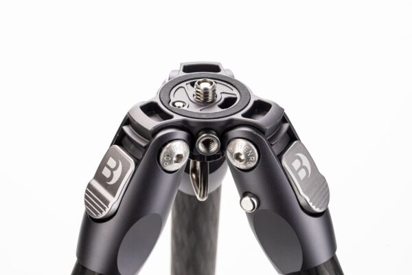 Benro Tortoise 24C Carbon Fibre 4 Section Photo Tripod Twist Lock - Image 3