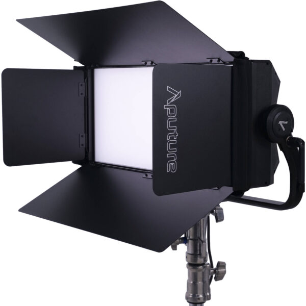 Aputure Nova P600C Barndoors