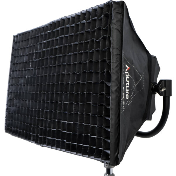 Aputure Nova P600C Softbox with grid