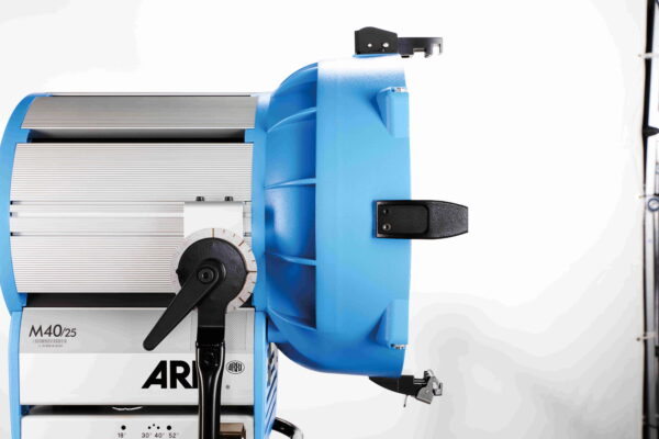 Arri M40 HMI MAX Par MAN blue/silver - Image 20
