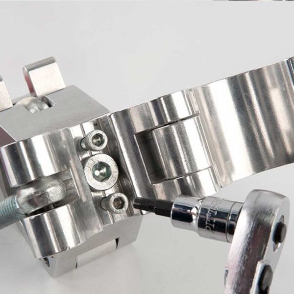 Chauvet DJ CTC-50SCL Load Rated Swivel Coupler (50mm) Lockable - Image 3