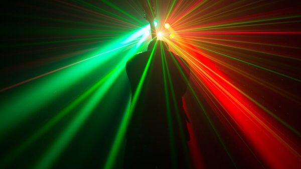 Chauvet DJ Helicopter Q6 LED Multi-Effect Light - Image 6