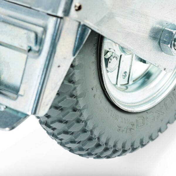 Avenger 474 Wheel Set 200mm with brakes - Image 4