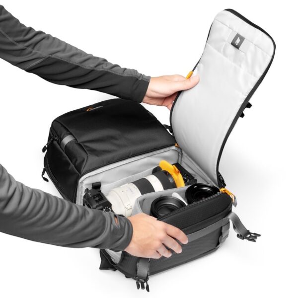 Lowepro LP37333-PWW Fastpack BP 250 AW III (Black) - Image 11