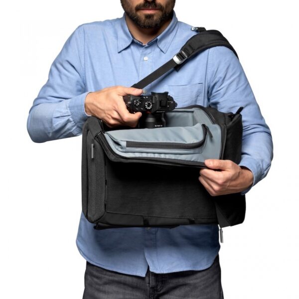 Manfrotto MB CH-BP-30 Chicago Camera Backpack Small for DSLR/CSC - Image 15