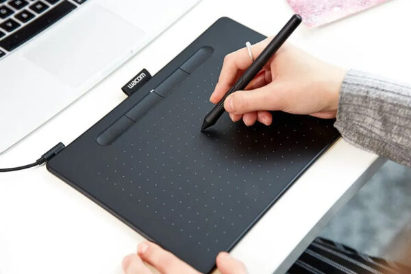 Wacom Intuos M Black - Image 4
