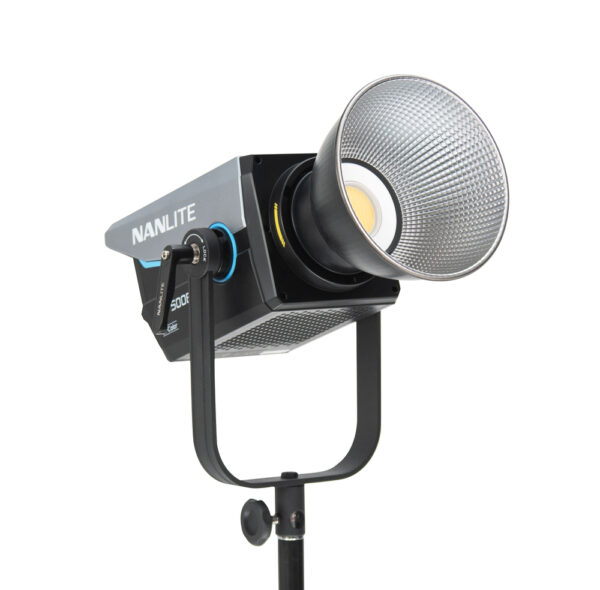 Nanlite FC-500C Full Colour RGB LED spotlight - Image 4