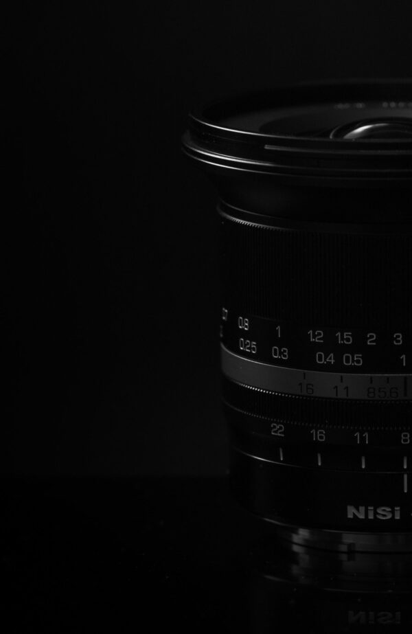 NiSi 15mm f/4 Sunstar Super Wide Angle Full Frame ASPH Lens (Sony E Mount) - Image 6