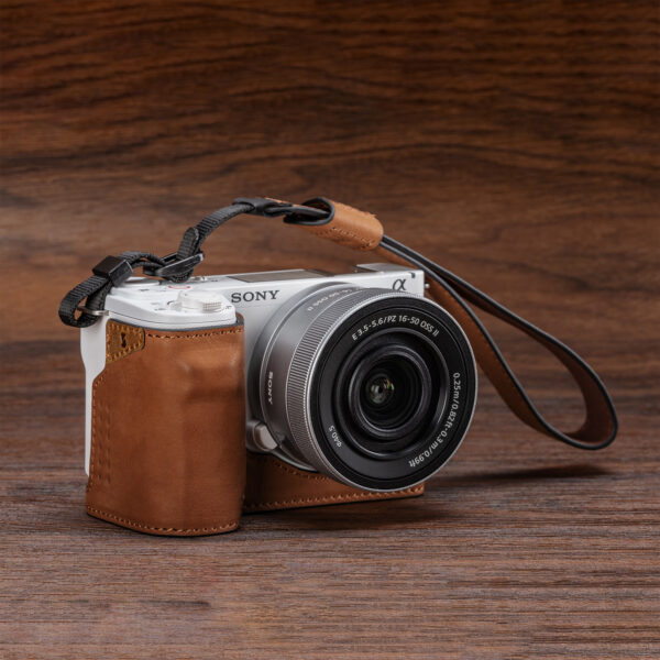 SmallRig Leather Case Kit for Sony ZV-E10 II (Brown) 4889 - Image 4