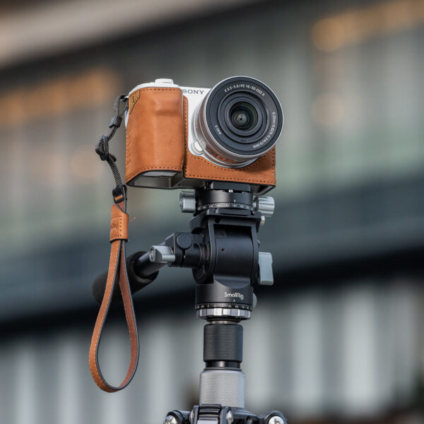 SmallRig Leather Case Kit for Sony ZV-E10 II (Brown) 4889 - Image 7
