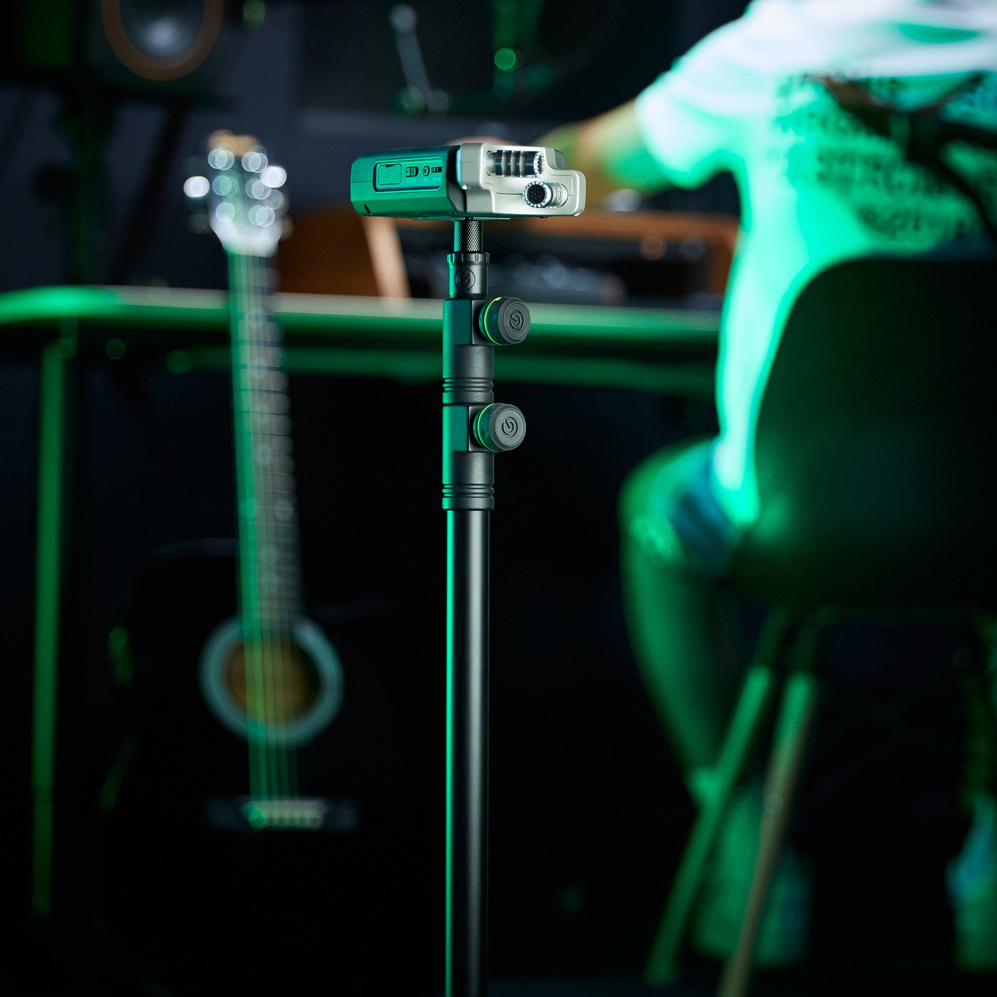 Gravity GMS43DTB Double Extension Microphone Stand - Image 9